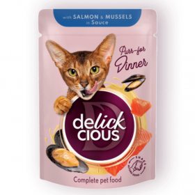 Крем супа за котки DELICKCIOUS Salmon & mussels in sauce с парченца сьомга и миди